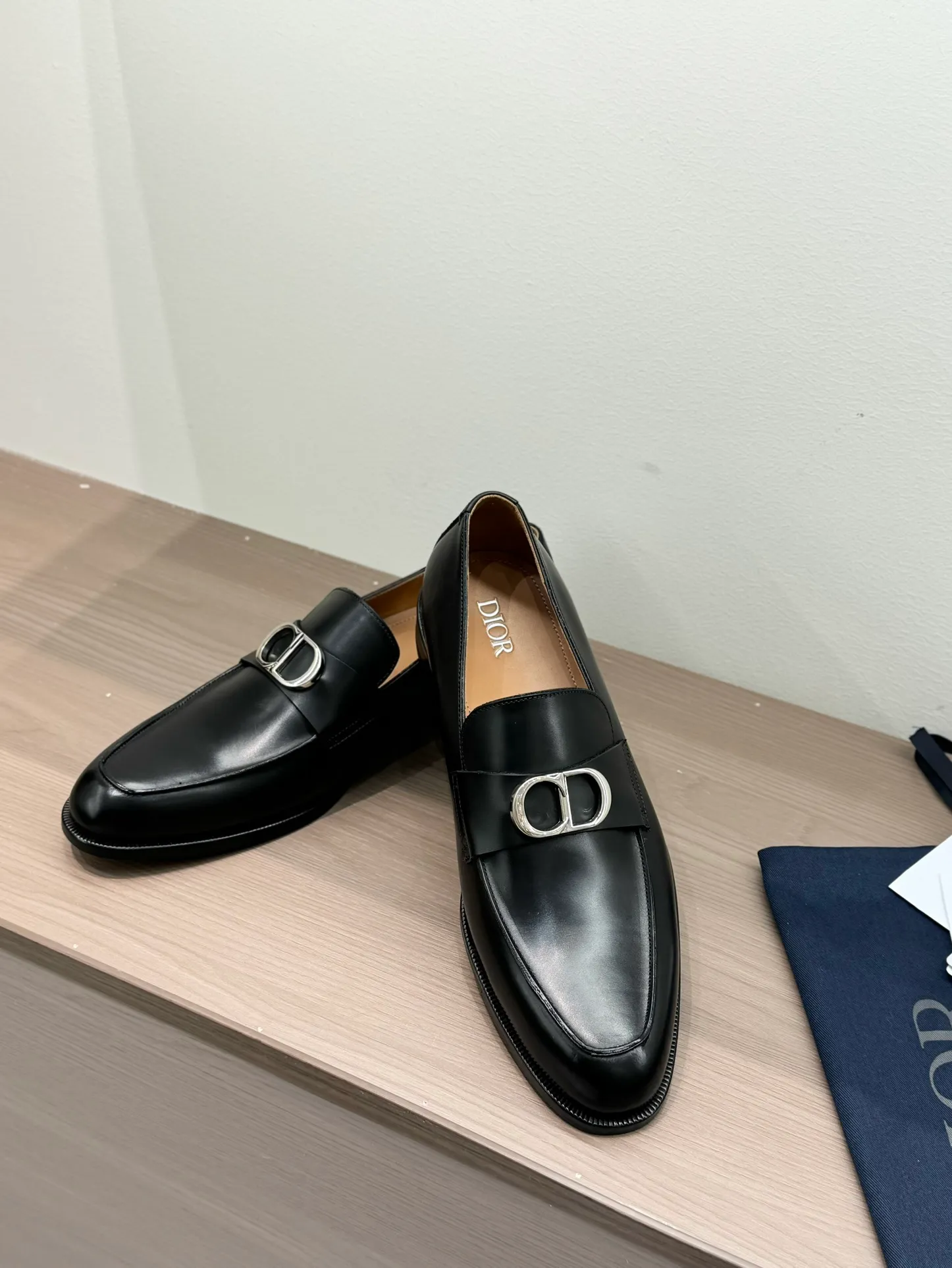 940💰 Dior high-end men's boutique casual leather shoes, imported cowhide upper, water-dyed cowhide lining, imported genuine leather outsole, perfect details, standard code 39-44 (38.45.46 customized, non-returnable and non-exchangeable),